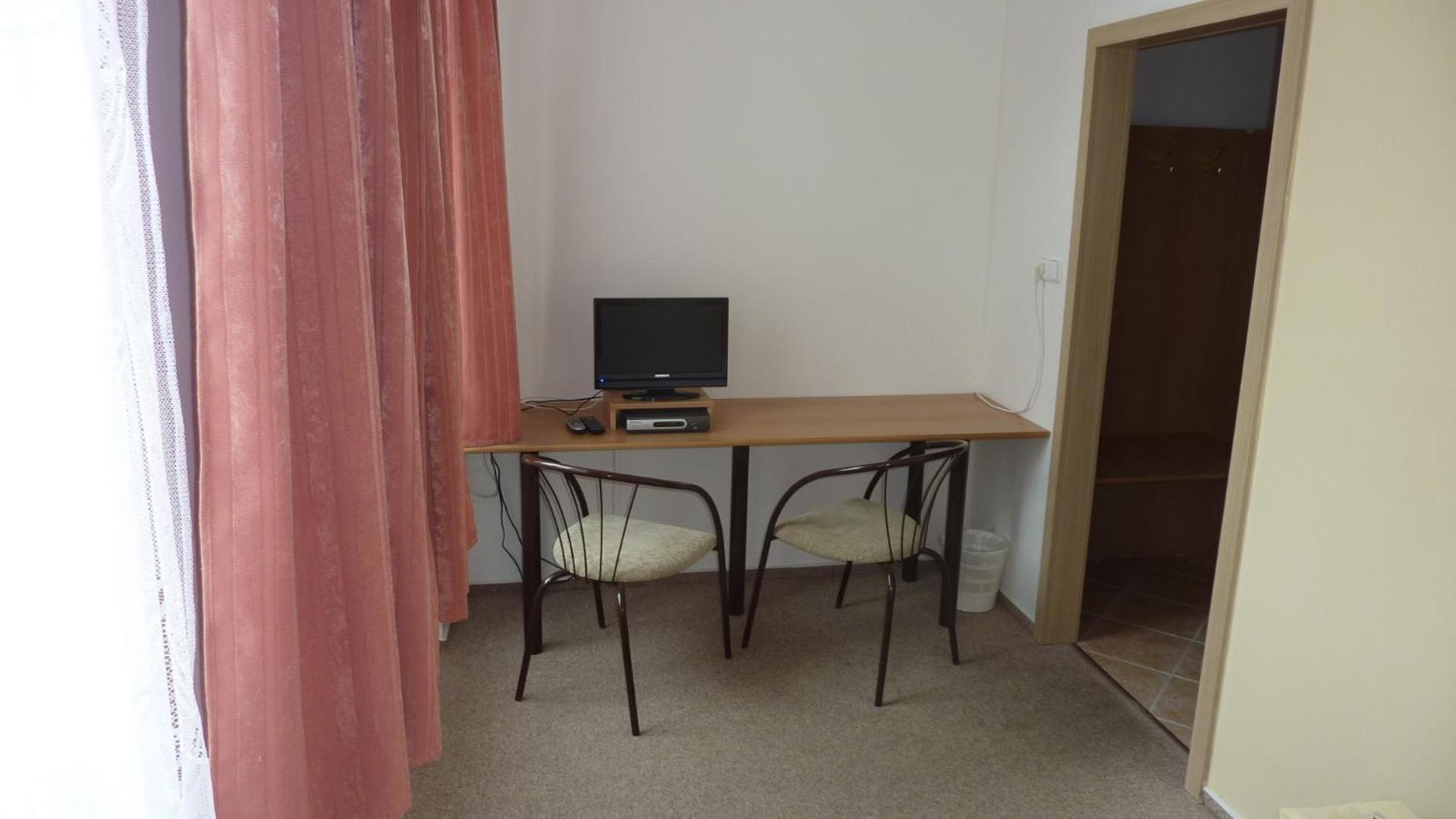 Hotel Tht Polička Екстериор снимка